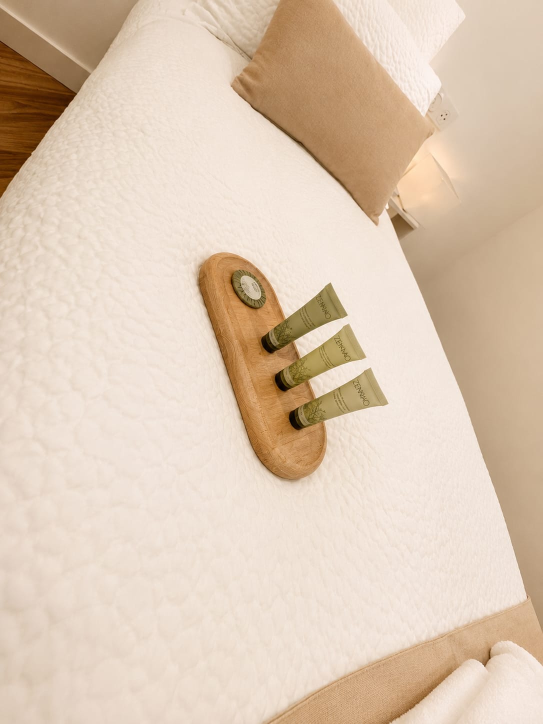 Produits d'accueil sur le lit, Place de la Liberté N°1